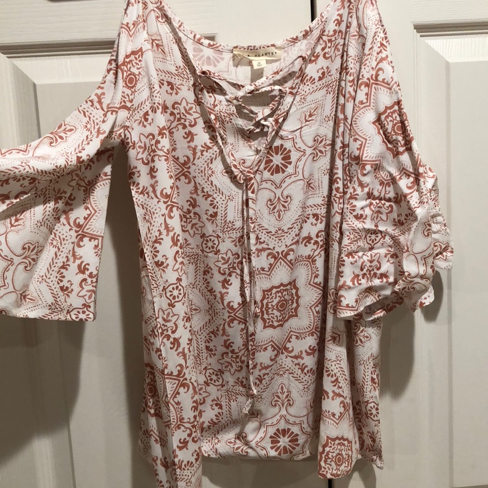 Short sleeve off the shoulder printed top